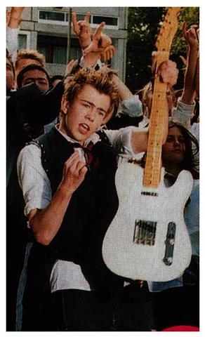 jamesguitar.gif